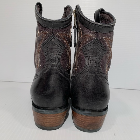 Ariat Western women Booties. - Picture 4 of 9